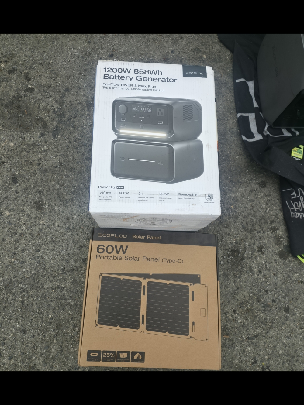 1200W 858Wh Portable Battery Generator - White